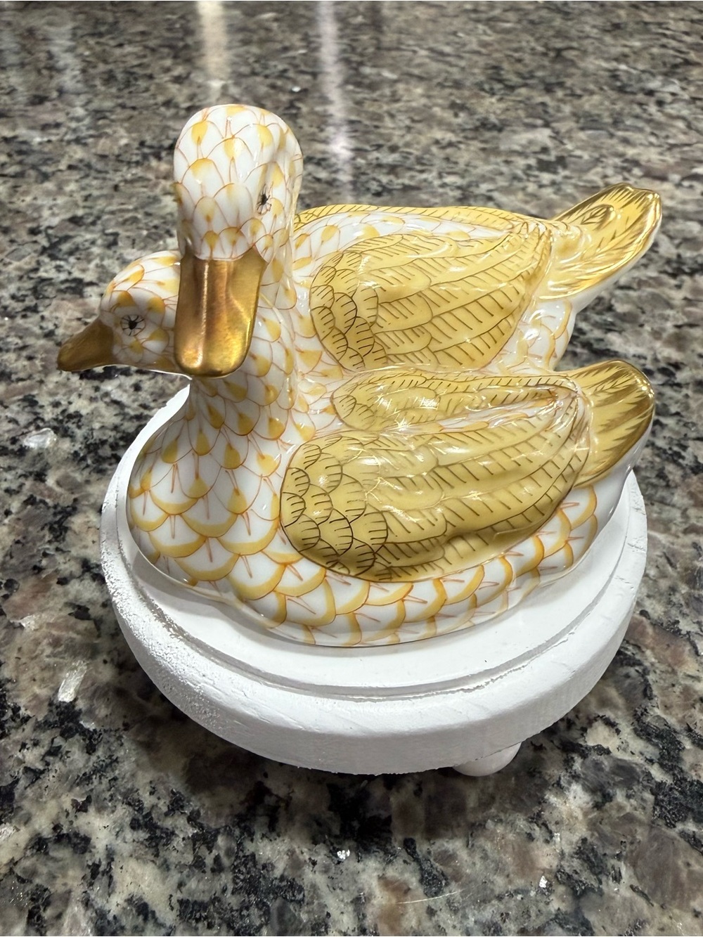 Herend Small Pair of Ducks - Butterscotch - Picture 2 of 9